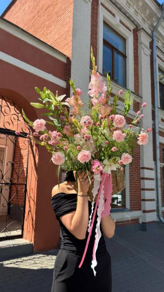 РОЗОВАЯ композиция с глазками
