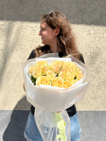19 Белых роз