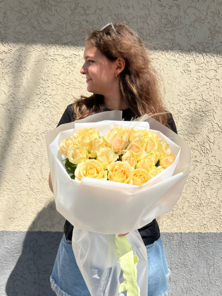19 Белых роз