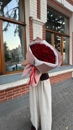 Монобукет из 101 КРАСНОЙ розы